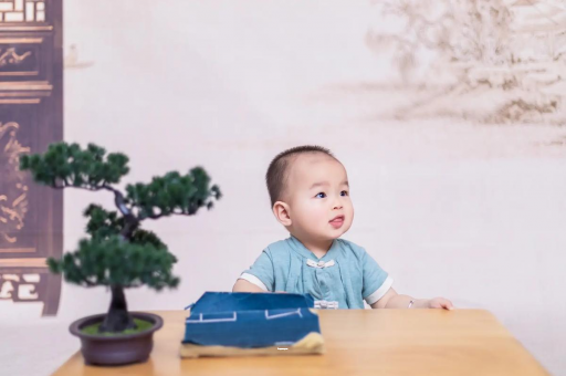 漳浦三个月宝宝抬头不稳